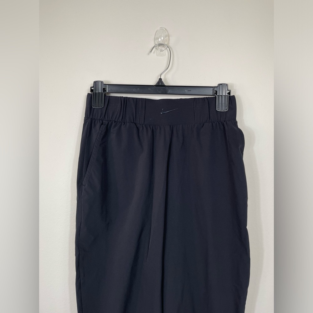 Nike Bliss Luxe Black High Rise Training Woven Jogger Pants Size S - Picture 3 of 14